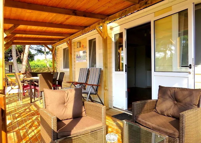 홀리데이파크 Media Mobile Homes In Brioni Sunny 풀라