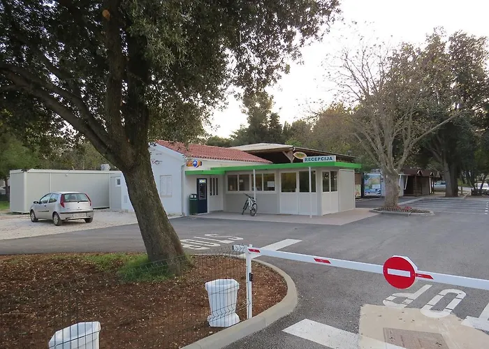 Media Mobile Homes In Brioni Sunny 홀리데이파크 풀라