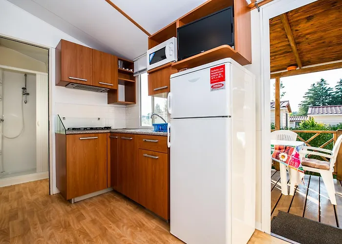 Media Mobile Homes In Brioni Sunny 2* 풀라