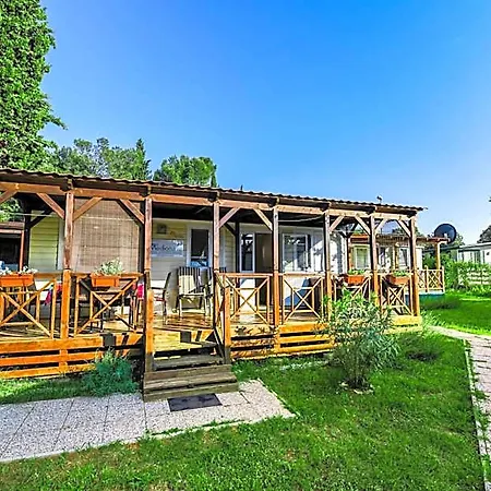 Media Mobile Homes In Brioni Sunny 2* プーラ