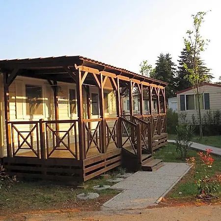 Media Mobile Homes In Brioni Sunny 2* プーラ
