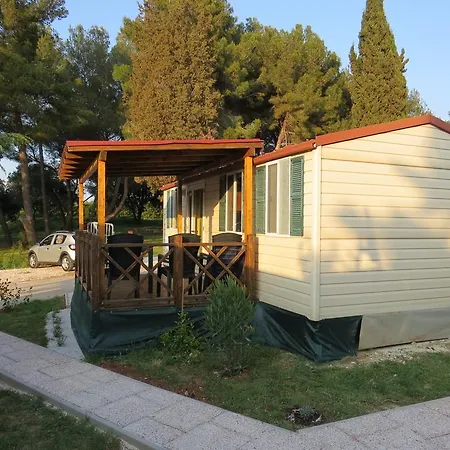 Tatil parkı Media Mobile Homes In Brioni Sunny 2*