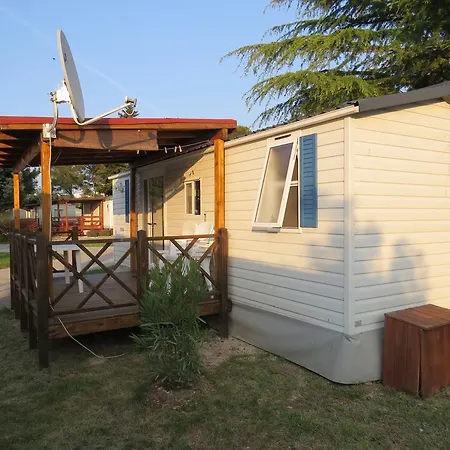 Tatil parkı Media Mobile Homes In Brioni Sunny 2*