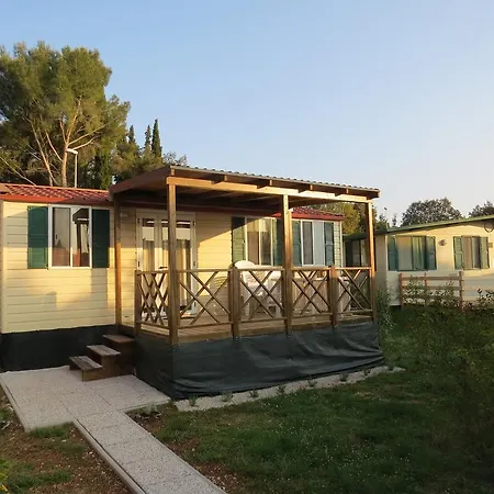 Media Mobile Homes In Brioni Sunny Tatil parkı 2*