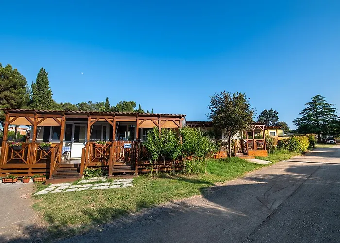 Media Mobile Homes In Brioni Sunny Park za odmor Pula