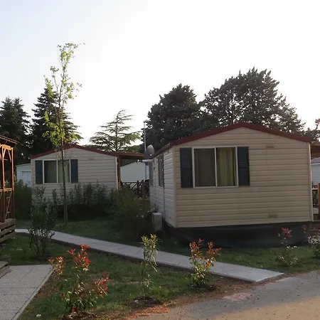 Media Mobile Homes In Brioni Sunny Park za odmor Pula