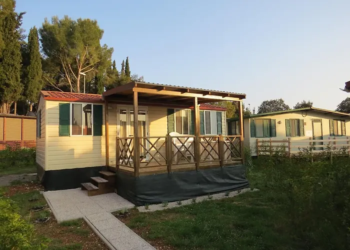 Media Mobile Homes In Brioni Sunny Üdülőpark 2*
